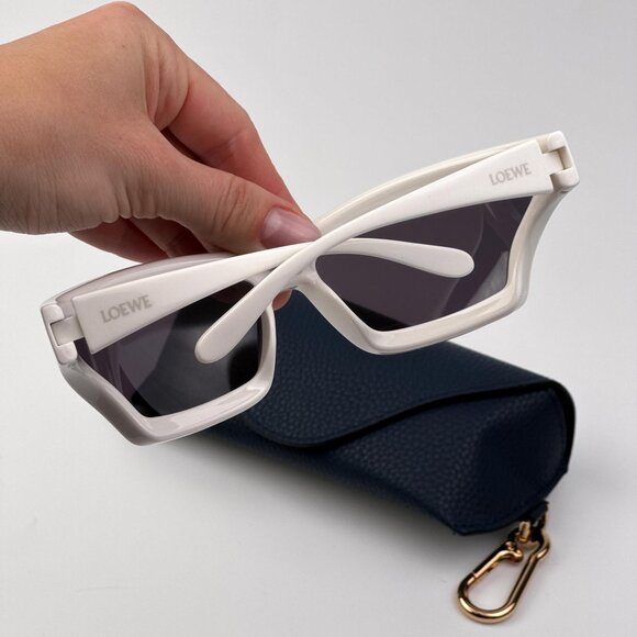 Loewe LW40143U Sunglasses – White Wraparound Shield Frame | Model LW40143U 25A - Picture 3 of 12